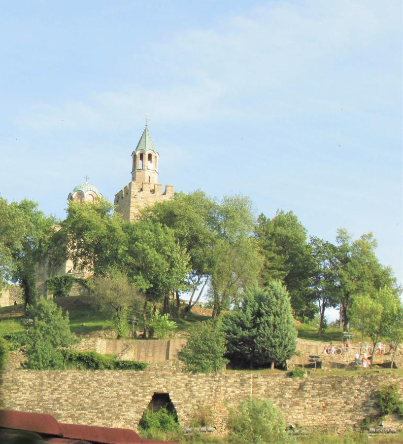 Home With The Veranda Veliko Tarnovo Exterior photo