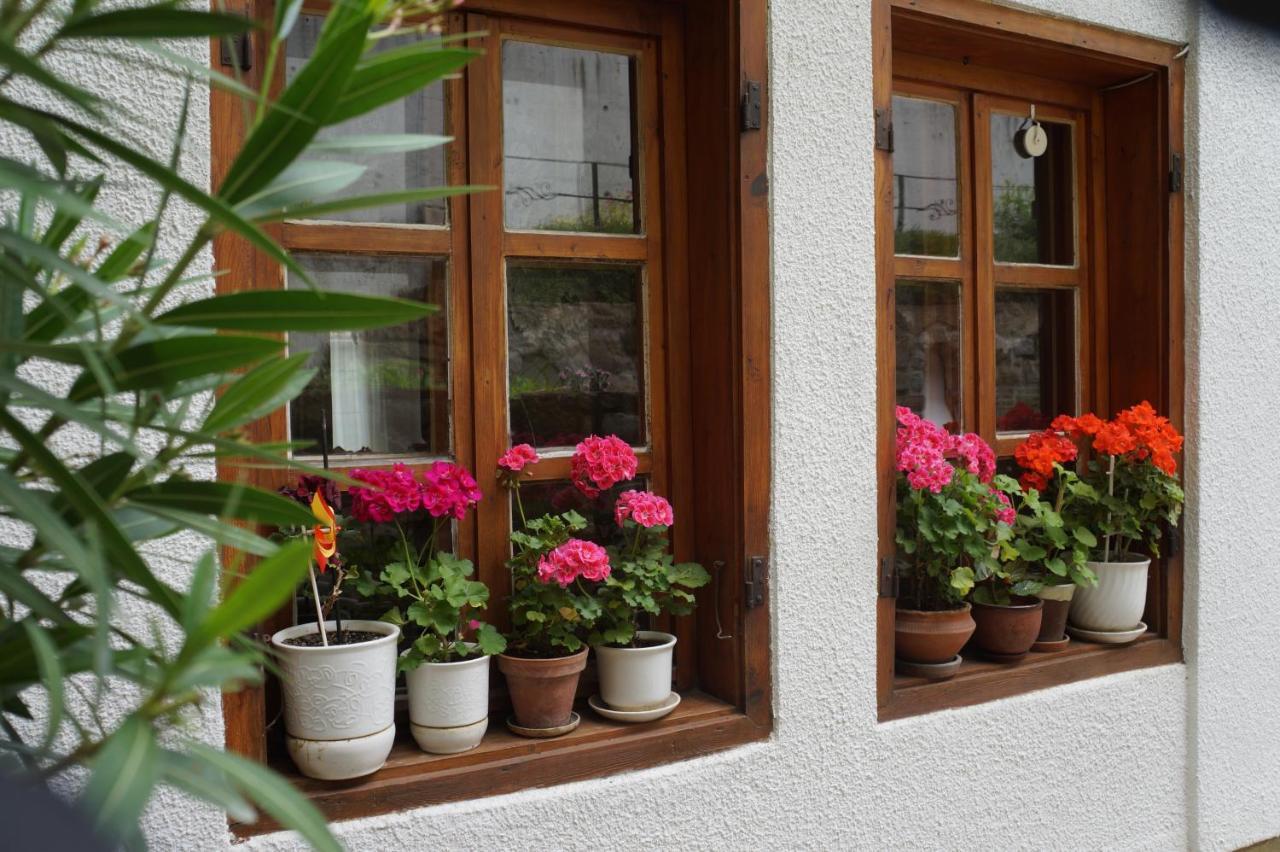 Home With The Veranda Veliko Tarnovo Exterior photo